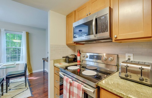 Columbia Apartment | Pet-Friendly Columbia Retreat with Pool near Downtown Baltimore