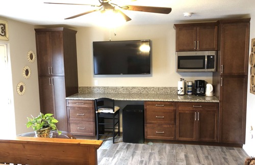 Ivey Ranch - Rancho Del Oro Apartment | Cozy Guest Suite with Private Entrance and Pool Access