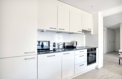 Dietikon District Apartment | Spacious Dietikon 3.5 Room Near Market, Pet-Friendly Stay
