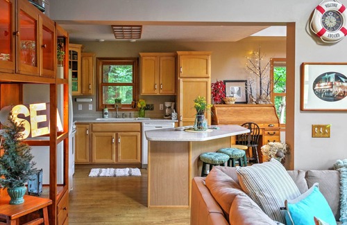 Egg Harbor House | Spacious Retreat on 2 Acres - Near Egg Harbor Beach!