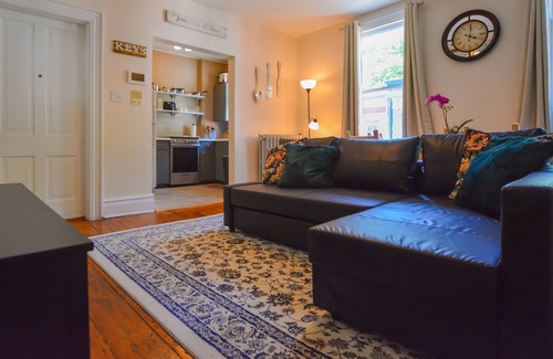 Jim Thorpe Apartment | Immaculate Downtown Suite with Amenities & Dog-Friendly Stay