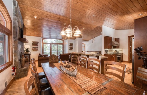 Ridgewood House | Rooney Ridge: Family Retreat with Lake Views & Ping Pong!