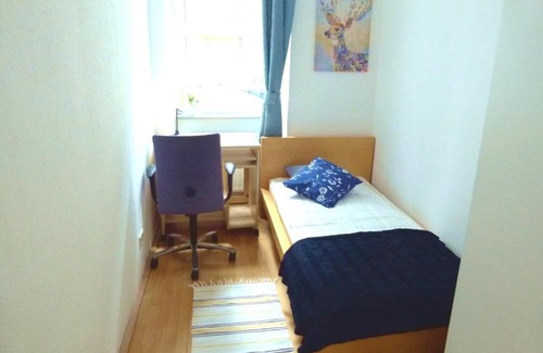 Hernals Apartment | Budget-Friendly RoooMS by JR City Apartments for Families