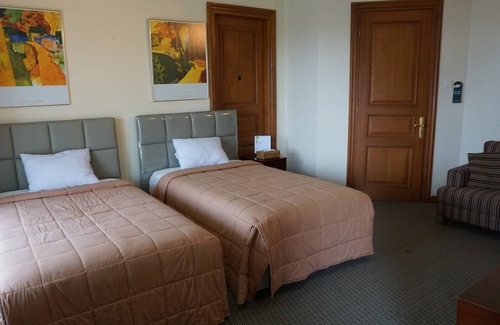 Bangka Hotel | Inviting Roosseno Plaza: Rated 9.2 with Pool & Spa
