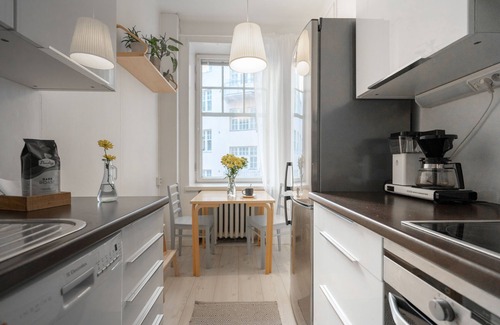 Kruununhaka Apartment | Discover Roost Kristianinkatu: Family-Friendly Retreat