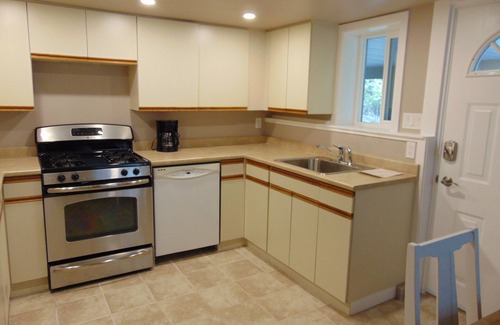 Okanagan-Similkameen Apartment | Discover Roost Quail's Suite with Ocean View & Spa