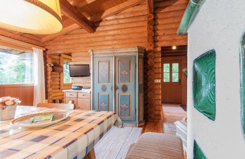 Buchen Apartment | Ropferhof: Pet-Friendly Retreat with Spa and Hot Tub