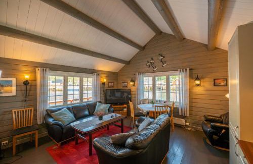 Sørvagen House | Pet and Child Friendly Rorbua Havfruen with 9.2/10 Rating