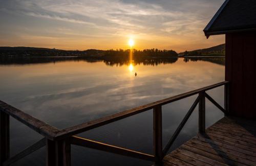 Lenvik Apartment | Explore Rorbuer at Lenvik Museum with Ocean Views