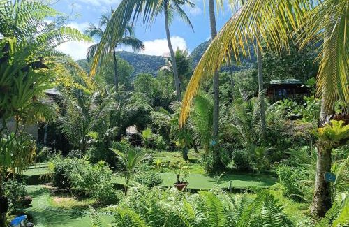 Ham Ninh House | Unforgettable Stays at Rorys Beach Bar with Pool & Dining