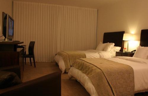 Centro Hotel | Elegant Ros Tower Hotel: 5-Star Stay with Amazing Amenities