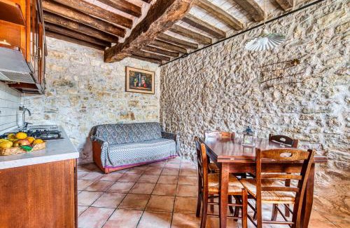 Giano dell'Umbria House | Discover Rosa - Agriturismo Fogliani with Pool & Pet-Friendly