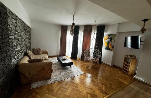 Drobeta-Turnu Severin Apartment | Pet-Friendly Rosa Apartment with 9.6/10 Guest Rating