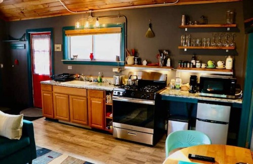 Margaretville House | Rosa Cottage and Guesthouse: Family-Friendly Retreat Near Skiing
