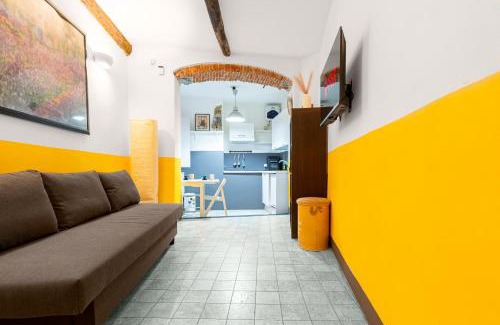 Genoa Historical Centre Apartment | Rosa Homes THE YELLOW - Genoa Center, near the Metro, Aquarium