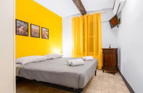 Genoa Historical Centre Apartment | Rosa Homes THE YELLOW - Genoa Center, near the Metro, Aquarium