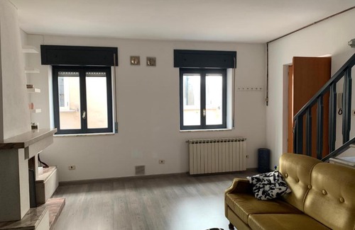 Sarconi Apartment | Guest Rated 10/10 at Rosa’s House - Pet and Child Friendly