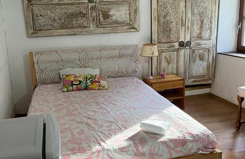 Montagnola Apartment | Rosa3: Family-Friendly Retreat with Pet Welcome