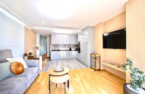 Lugo Apartment | Family-Friendly Retreat at Rosalia Park - Guest Rated 10/10