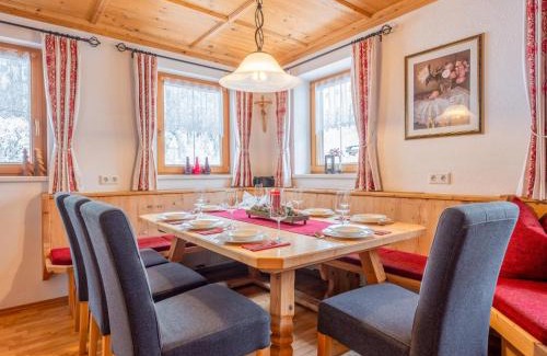Ramsau im Zillertal Ski Chalet | Exquisite Rosalie-Lorena: Guest Rated 10/10 & Family-Friendly
