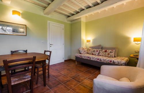 Capalbio House | Rosaspina - Appartamento 2: Pet-Friendly Retreat with Pool