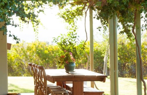 Eurunderee House | Rosby Guesthouse, 4 king rooms 4 private ensuites