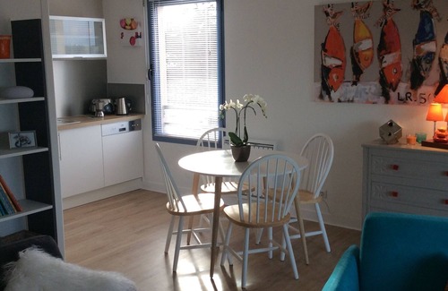 Roscoff Apartment | Roscoff: Breathtaking Sea View with Beach Access and Pool