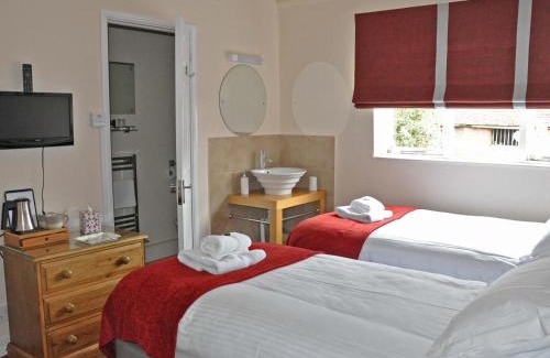 Burwash Hotel | Rose and Crown: Guest Rated 8.3 with Pet-Friendly Amenities