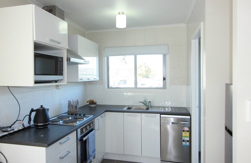 Rotorua Apartment | Relax at Rose Apartments and Spa - Rated 9.2/10, Family-Friendly