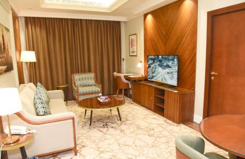 Hafr Al Batin Hotel | Experience Rose Bark: 4-Star Family-Friendly Retreat