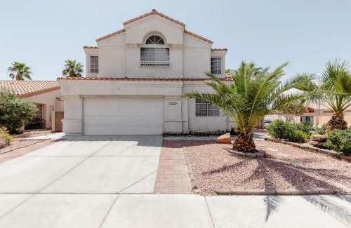 North Las Vegas House | Explore Rose Canyon: Inviting 5 Bedroom Home in Vegas