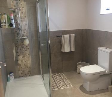 Donaghadee House | Discover Rose Cottage: Captivating 4-Star Retreat in Bangor
