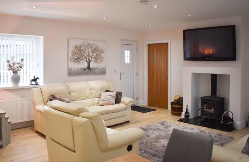 Donaghadee House | Discover Rose Cottage: Captivating 4-Star Retreat in Bangor