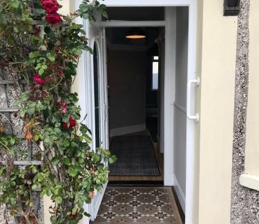 Portrush House | Rose Cottage: Family-Friendly 4-Bedroom Retreat
