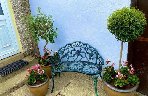 Portrush House | Rose Cottage: Family-Friendly 4-Bedroom Retreat