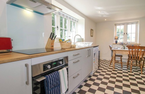 Garway Cottage | ROSE COTTAGE, family friendly, with a garden in Garway