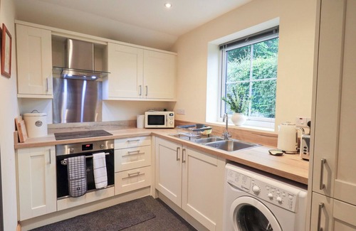 Crosby-on-Eden Cottage | Rose Cottage: Family-Friendly Retreat in Carlisle