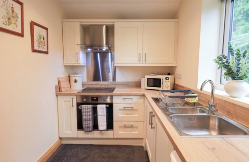 Crosby-on-Eden Cottage | Rose Cottage: Family-Friendly Retreat in Carlisle