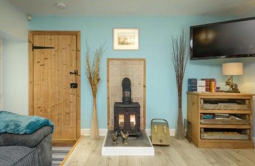 Edlingham House | Discover Rose Cottage: 4-Star, Pet-Friendly Retreat