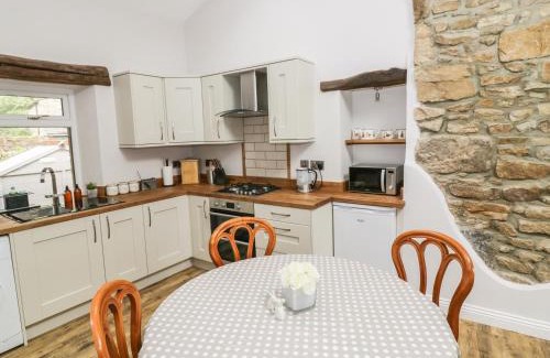 Grassington House | Experience Elegance at Rose Cottage - Rated 9.2/10