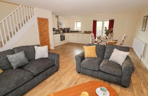 Ardens Grafton House | Rose Cottage