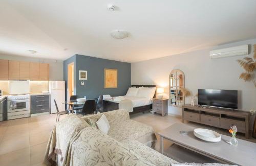Thasos Town Apartment | Rose Cottage