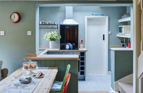 Dereham House | Kid-Friendly Escapes at Rose Cottage - North Elmham