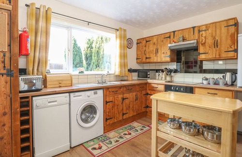 Stoke Ferry Cottage | Pet-Friendly Rose Cottage: Ideal Country Getaway in Downham