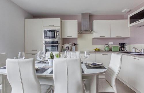 Damgan Apartment | Rose des Vents: Family-Friendly Retreat with High Ratings