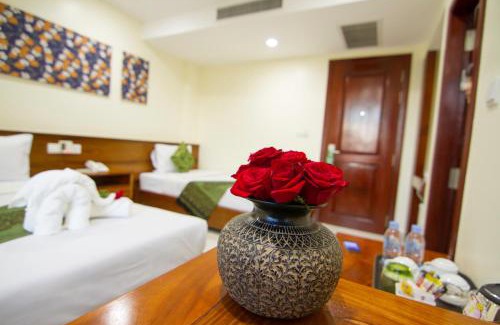 Prampir Makara Hotel | Discover Rose Emerald Hotel with Breakfast & Family-Friendly Perks