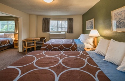 College Park Hotel | Discover Comfort at Hotel Rose Garden with Family Amenities