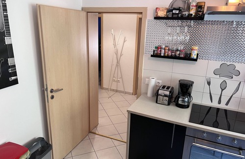 Friedrichshafen Apartment | Rose No. 2: Prime Location with Breakfast & Family Amenities