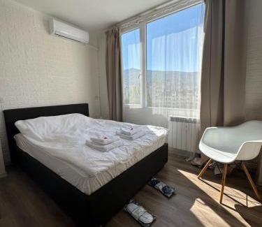 g.k. Strelbishte Apartment | Family-Friendly Rose's Apartment near Metro & Parks