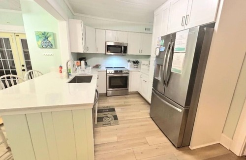 Tybee Island Cottage | Rose's Folie: Unique North End Cottage with Oceanfront Views